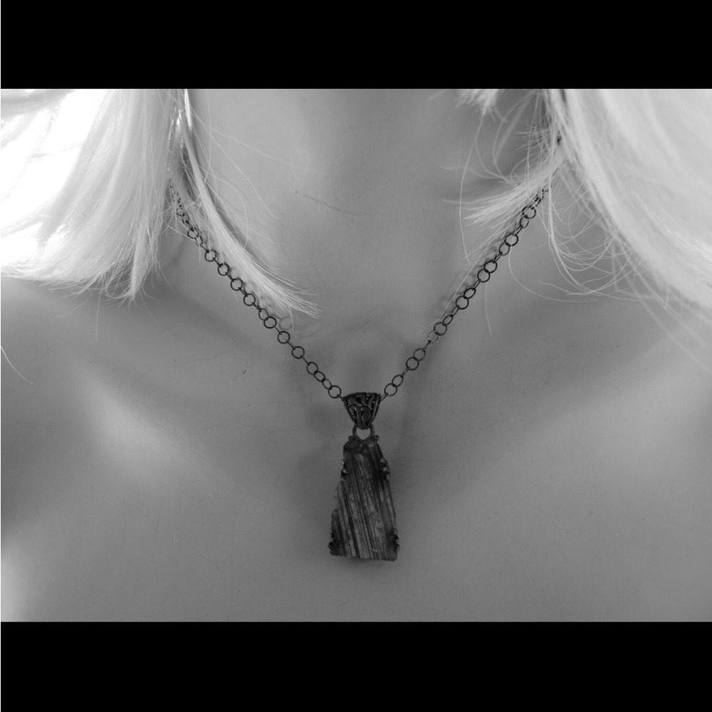 No brand, Necklace, crystal labordoite, blue. - Picture 15 of 16